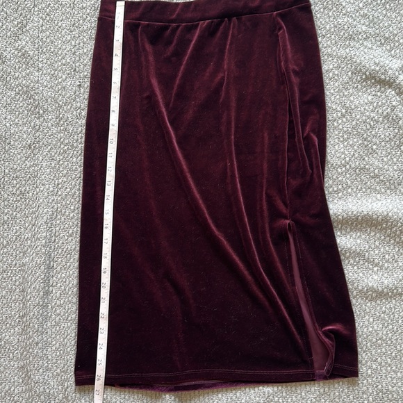 Halogen wine velvet skirt. SZ M. - Picture 7 of 7